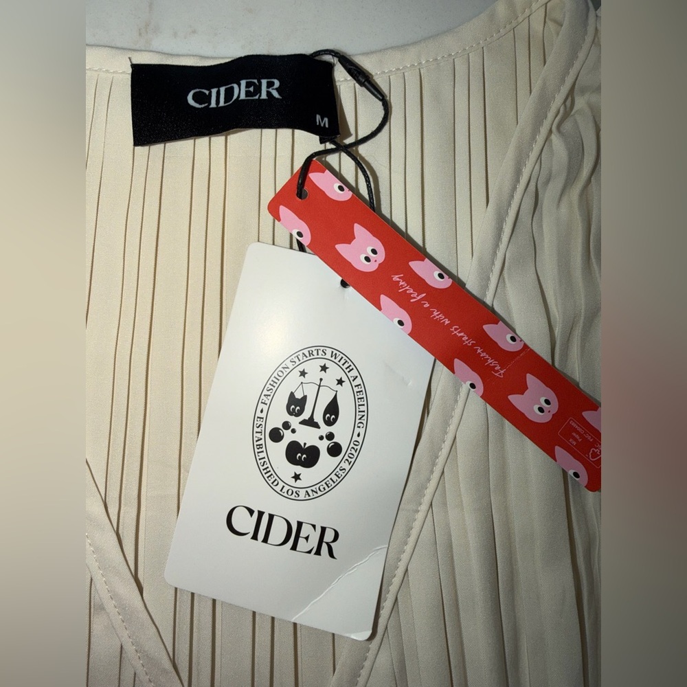 Cider NWT Cream Pleated Tie Front Bow Blouse Sleeveless Peplum Top M - Picture 6 of 8